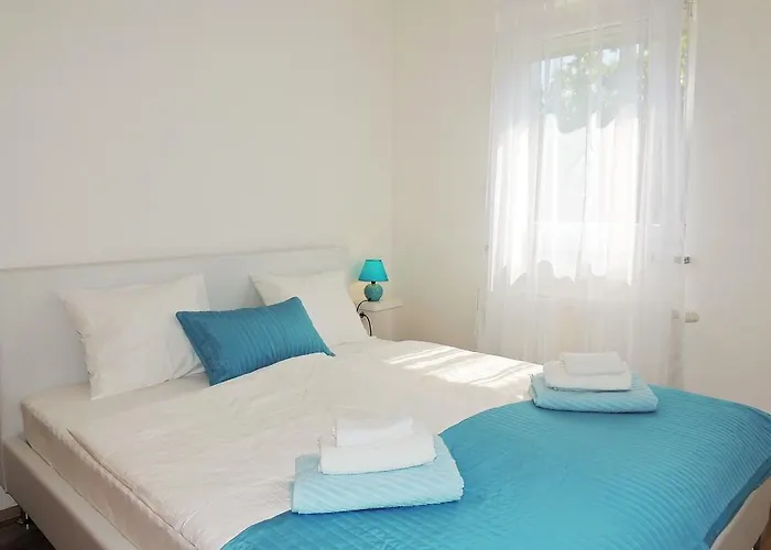Private Accommodation Kirincic